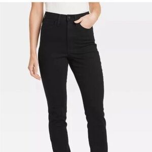 Women's High-Rise Skinny Jeans - Universal Thread  Black Wash NEW WITH TAG sz 4